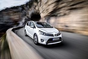 toyota verso 1.6 D-4D 112 ch